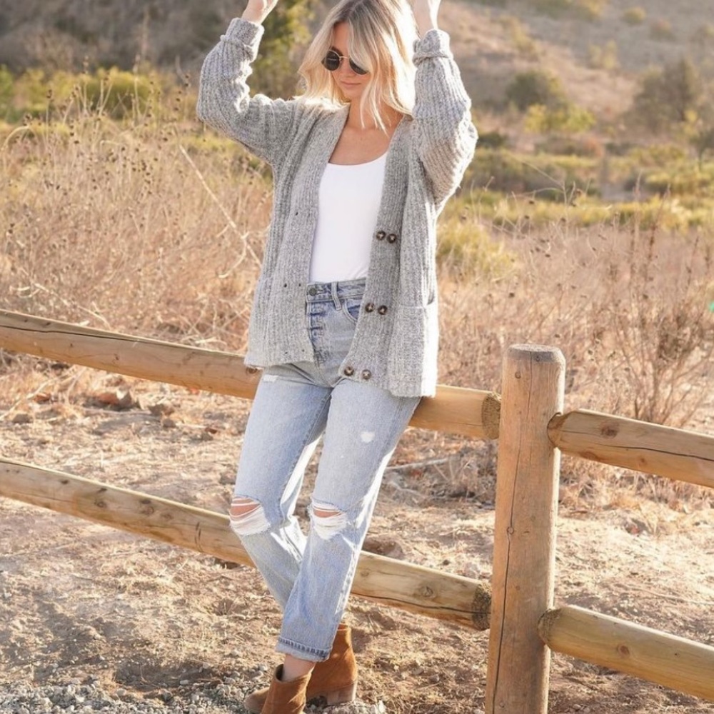 Carly Jean Nash Sweater - Grey
